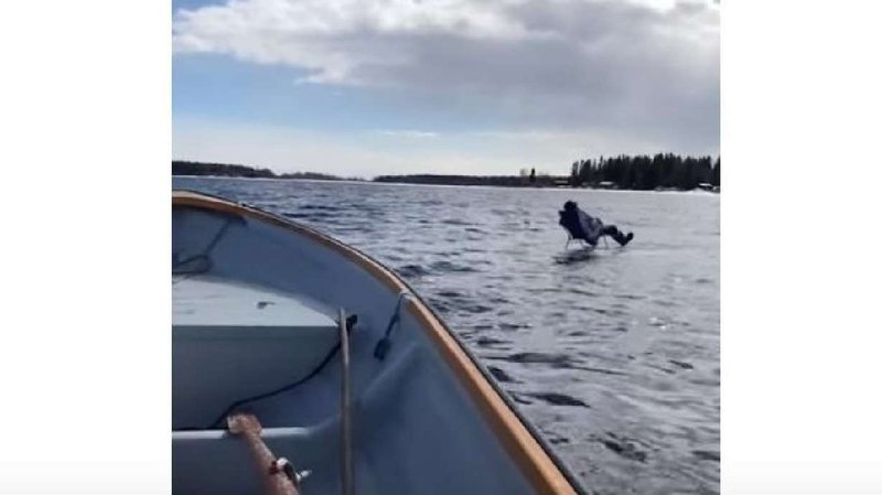 United Kigdom - ice fishing live